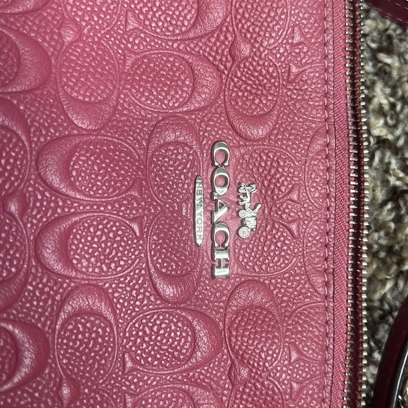 Coach fushia embossed satchel - Picture 8 of 8